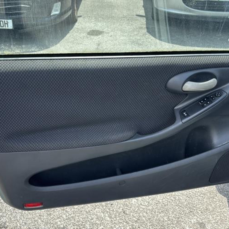 Vitre avant gauche FIAT STILO Photo n°15