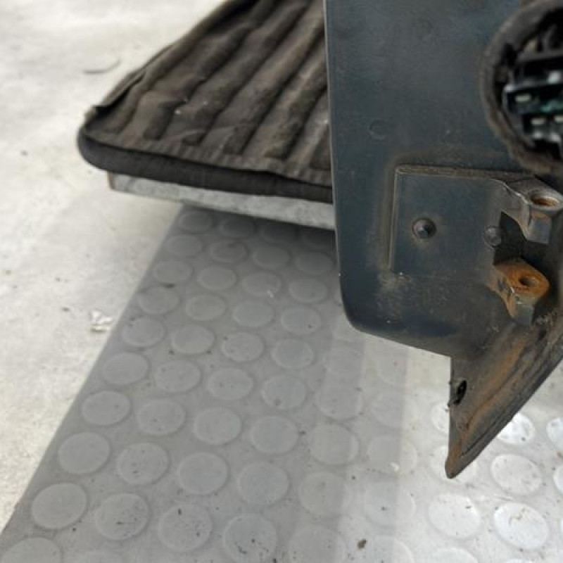 Porte avant gauche PEUGEOT 205 Photo n°5