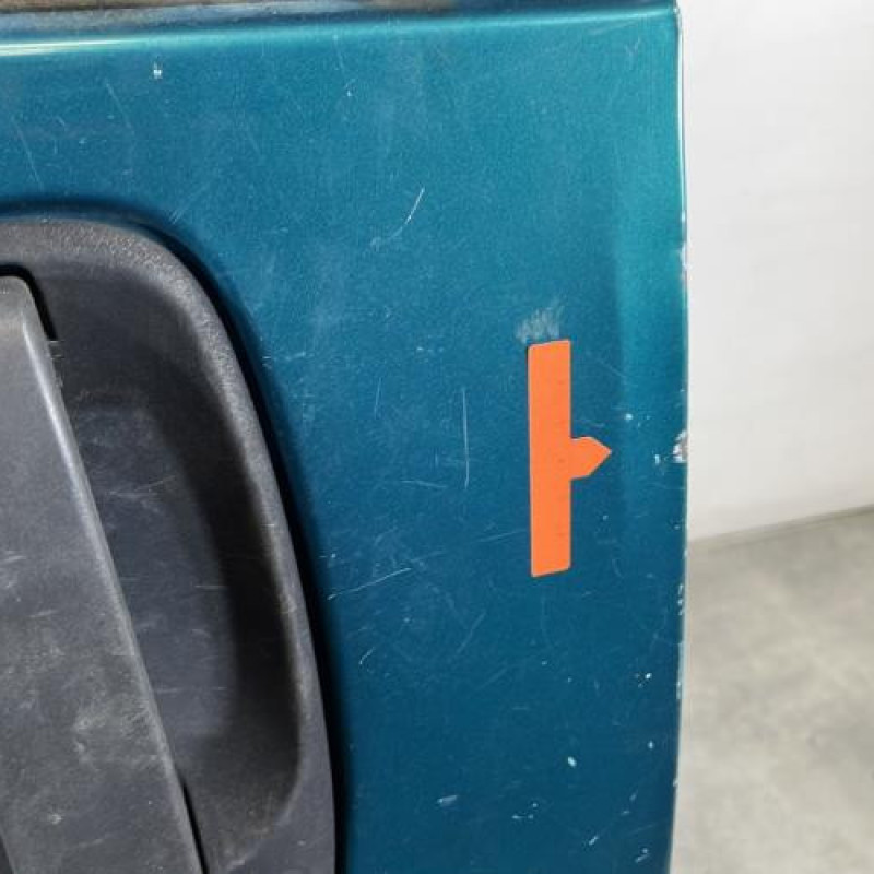 Porte de coffre gauche RENAULT TRAFIC 2 Photo n°4