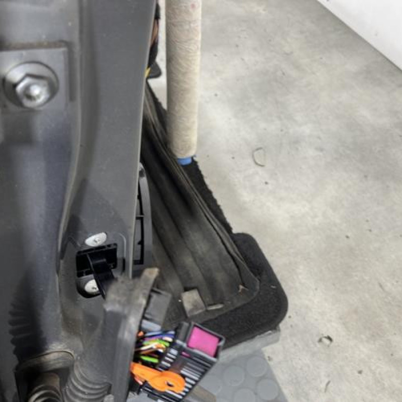 Porte avant droit VOLKSWAGEN POLO 5 Photo n°4