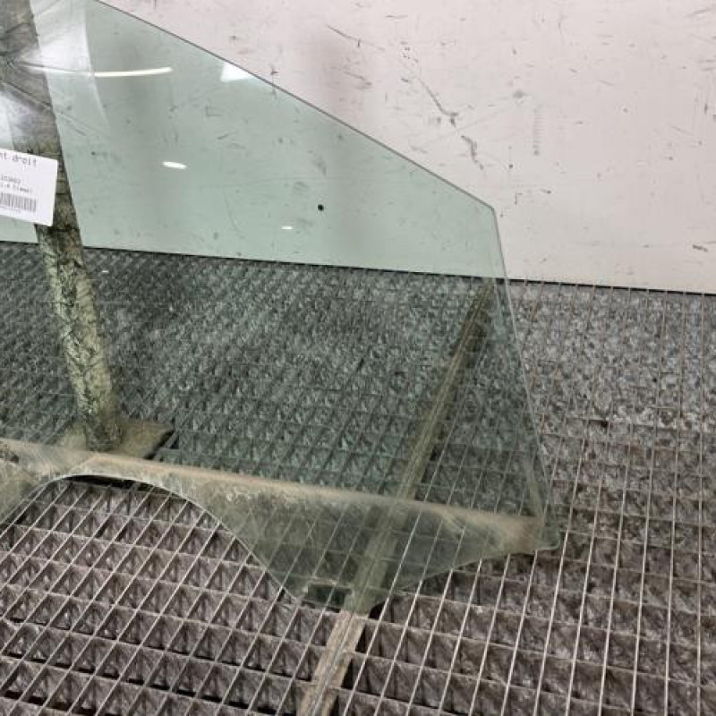 Vitre avant droit VOLKSWAGEN POLO 5 Photo n°2