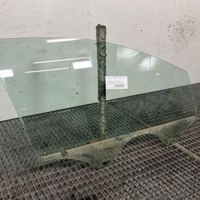 Vitre avant droit VOLKSWAGEN POLO 5 Photo n°3