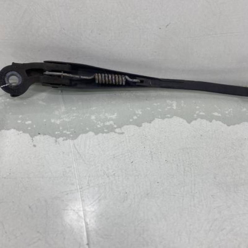 Bras essuie glace arriere VOLKSWAGEN POLO 4 Photo n°2