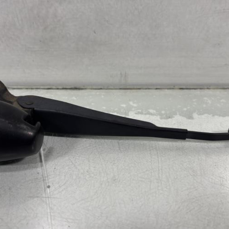 Bras essuie glace arriere VOLKSWAGEN POLO 3 Photo n°3