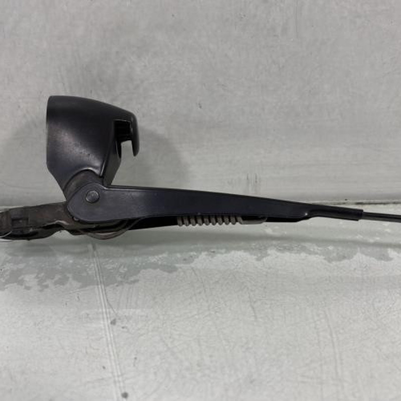 Bras essuie glace arriere VOLKSWAGEN POLO 3 Photo n°4