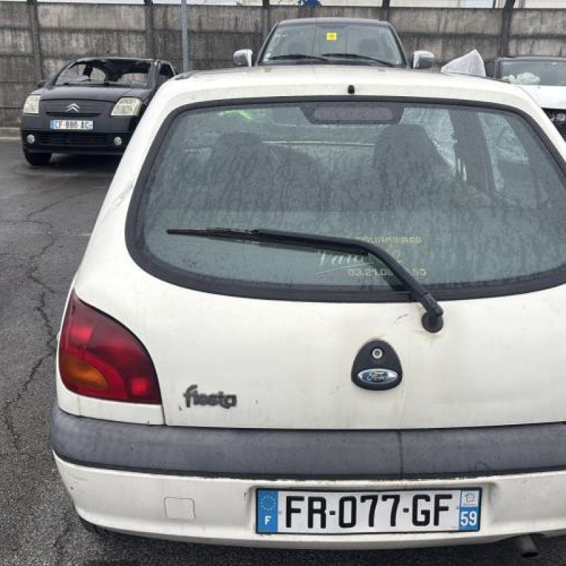 Bras essuie glace arriere FORD FIESTA 4 Photo n°9