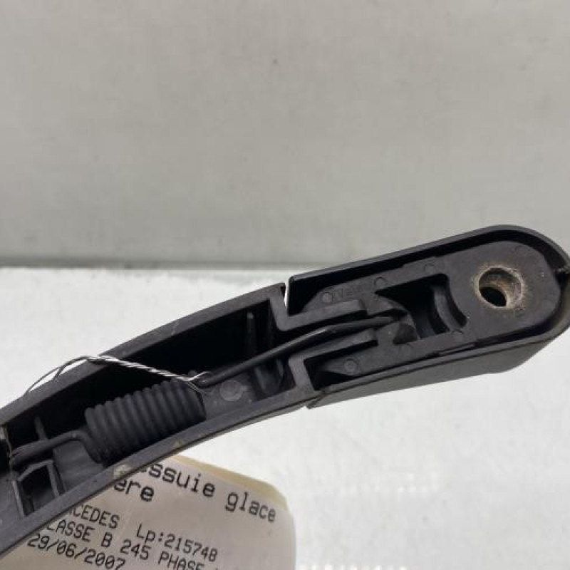 Bras essuie glace arriere MERCEDES CLASSE B 245 Photo n°4