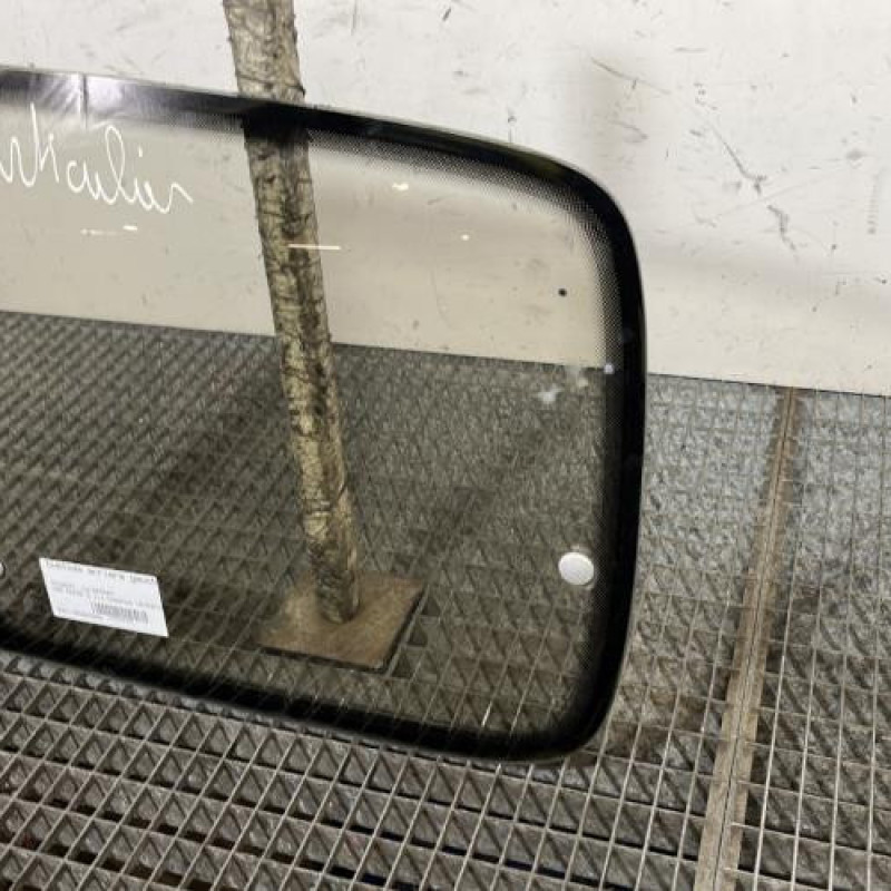 Custode arriere gauche PEUGEOT 205 Photo n°3