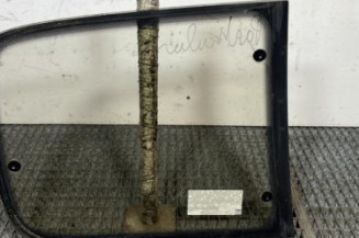 Custode arriere gauche PEUGEOT 205