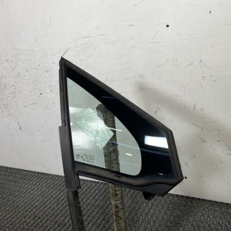 Custode avant droit (porte) PEUGEOT 208 1