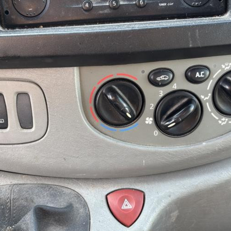 Custode avant droit (porte) RENAULT TRAFIC 2 Photo n°20