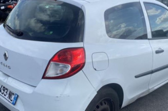 Bras essuie glace avant gauche RENAULT CLIO 3