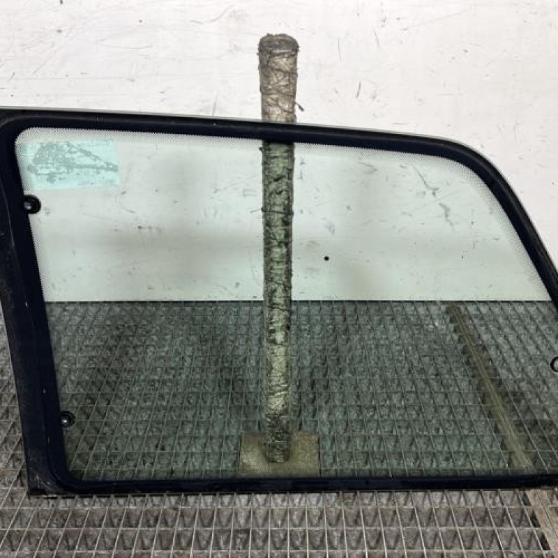 Custode arriere droit PEUGEOT 106 Photo n°4