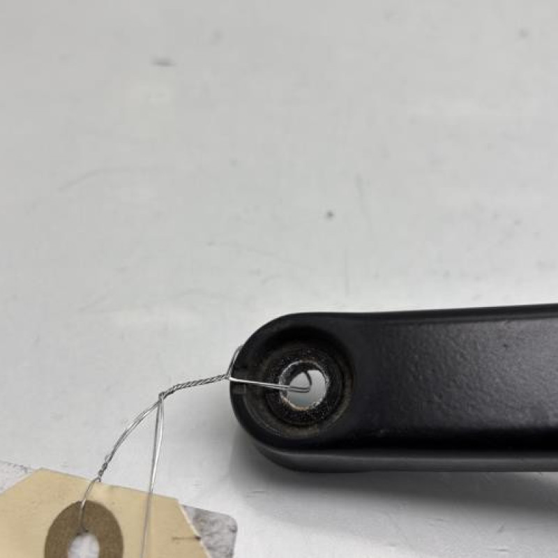 Bras essuie glace avant gauche VOLKSWAGEN POLO 5 Photo n°2