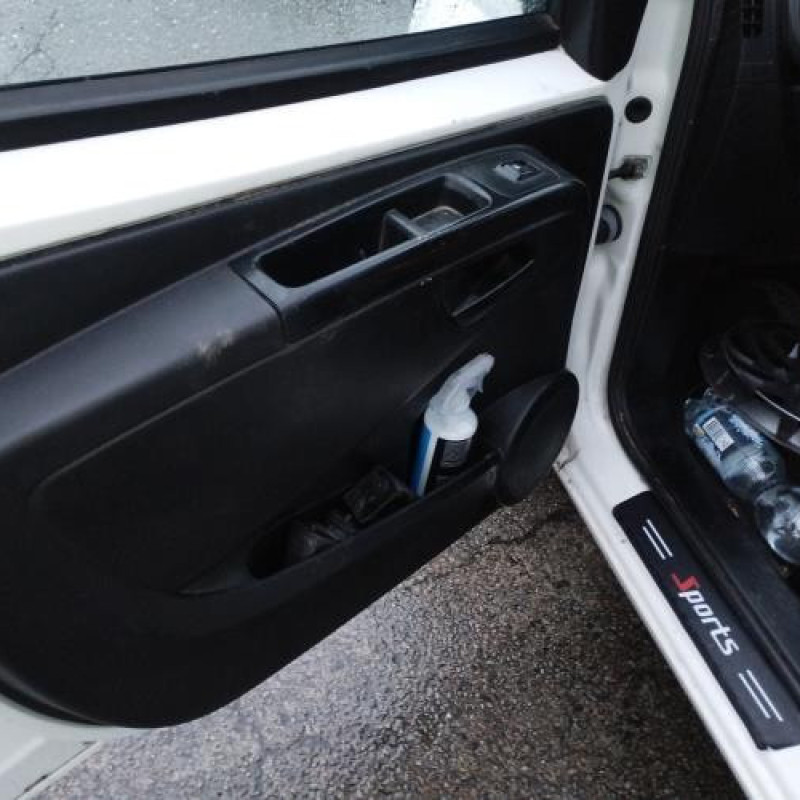 Reservoir essence CITROEN NEMO Photo n°9