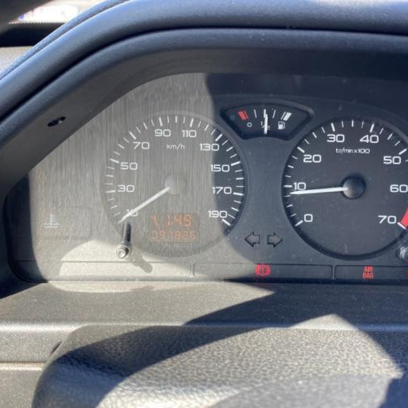 Tambour arriere gauche PEUGEOT 106 Photo n°20