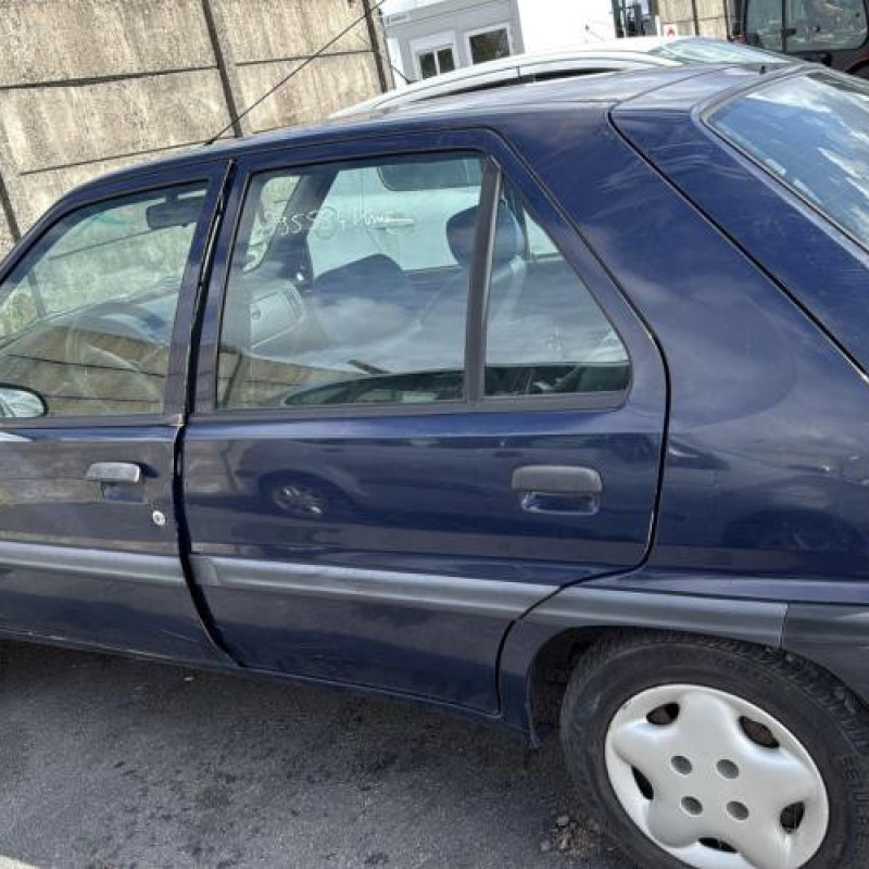 Tambour arriere droit CITROEN SAXO Photo n°6