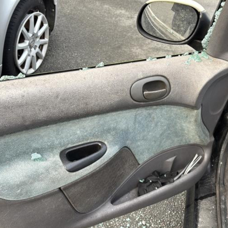 Tambour arriere droit PEUGEOT 206 Photo n°9