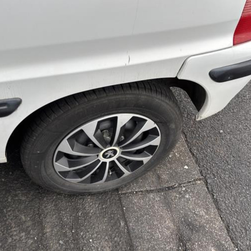 Tambour arriere droit PEUGEOT 106 Photo n°18