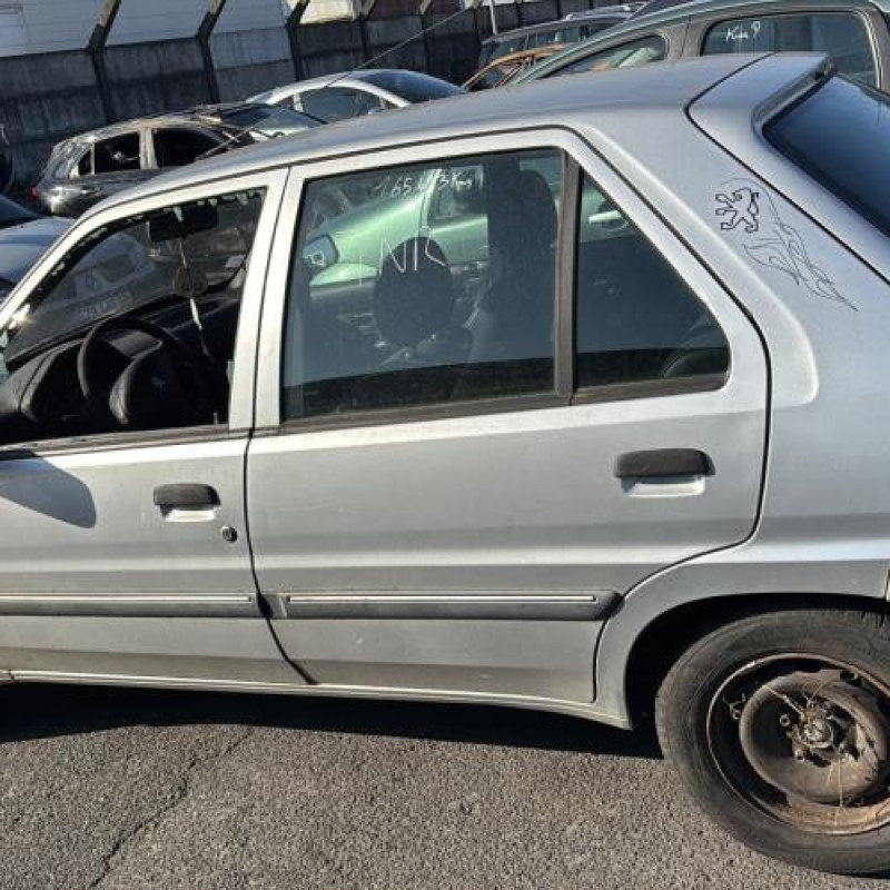 Tambour arriere gauche PEUGEOT 106 Photo n°7