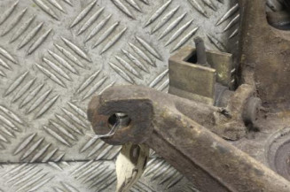 Pivot de moyeu avant gauche CITROEN XSARA