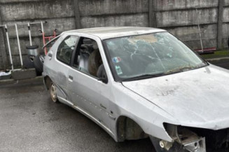 Pivot de moyeu avant gauche PEUGEOT 306 Photo n°1