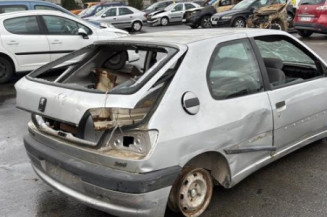 Pivot de moyeu avant gauche PEUGEOT 306