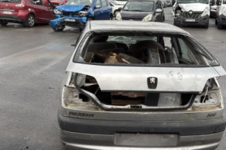 Pivot de moyeu avant gauche PEUGEOT 306