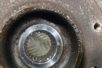 Pivot de moyeu avant droit CITROEN XSARA PICASSO