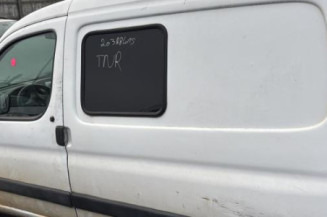 Pivot de moyeu avant gauche PEUGEOT PARTNER 1