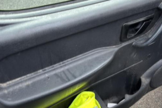 Pivot de moyeu avant gauche PEUGEOT PARTNER 1