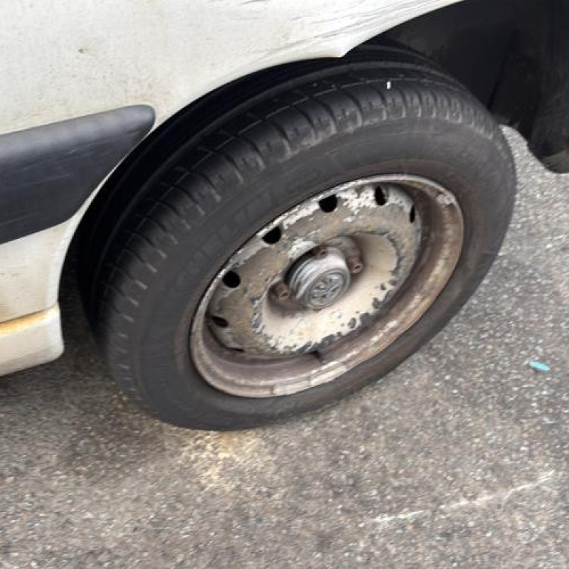 Pivot de moyeu avant gauche PEUGEOT PARTNER 1 Photo n°18