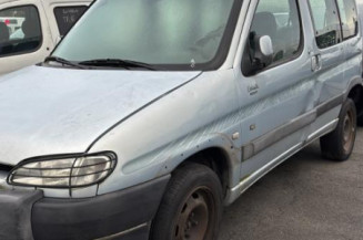 Pivot de moyeu avant gauche PEUGEOT PARTNER 1 Photo n°1