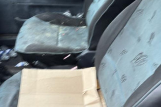 Pivot de moyeu avant gauche PEUGEOT PARTNER 1