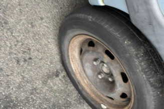 Pivot de moyeu avant gauche PEUGEOT PARTNER 1