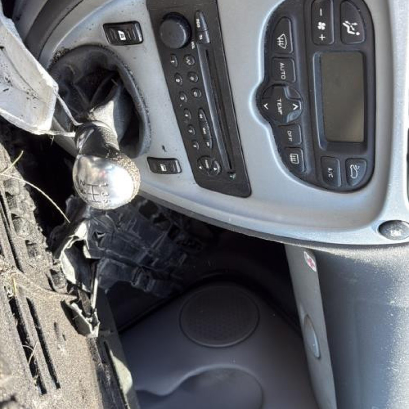 Pivot de moyeu avant droit CITROEN XSARA PICASSO Photo n°8