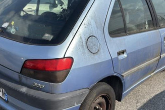 Pivot de moyeu avant gauche PEUGEOT 306