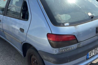 Pivot de moyeu avant gauche PEUGEOT 306