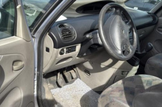 Pivot de moyeu avant droit CITROEN XSARA PICASSO