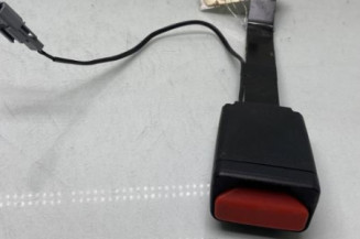 Attache ceinture avant droit RENAULT CAPTUR 1