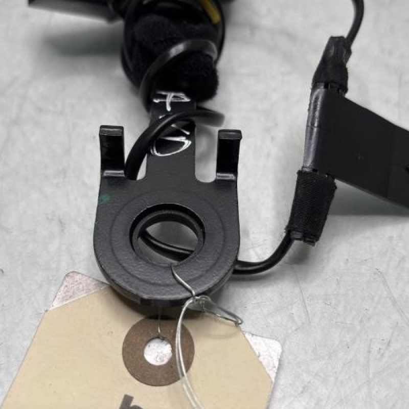 Attache ceinture avant droit ALFA ROMEO GIULIETTA 2 Photo n°4