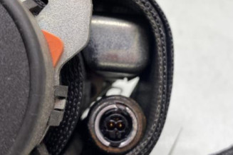 Pretensionneur de ceinture avant droit PEUGEOT 208 1