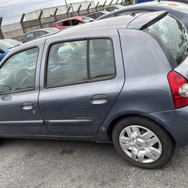 Capot RENAULT CLIO 2 Photo n°18