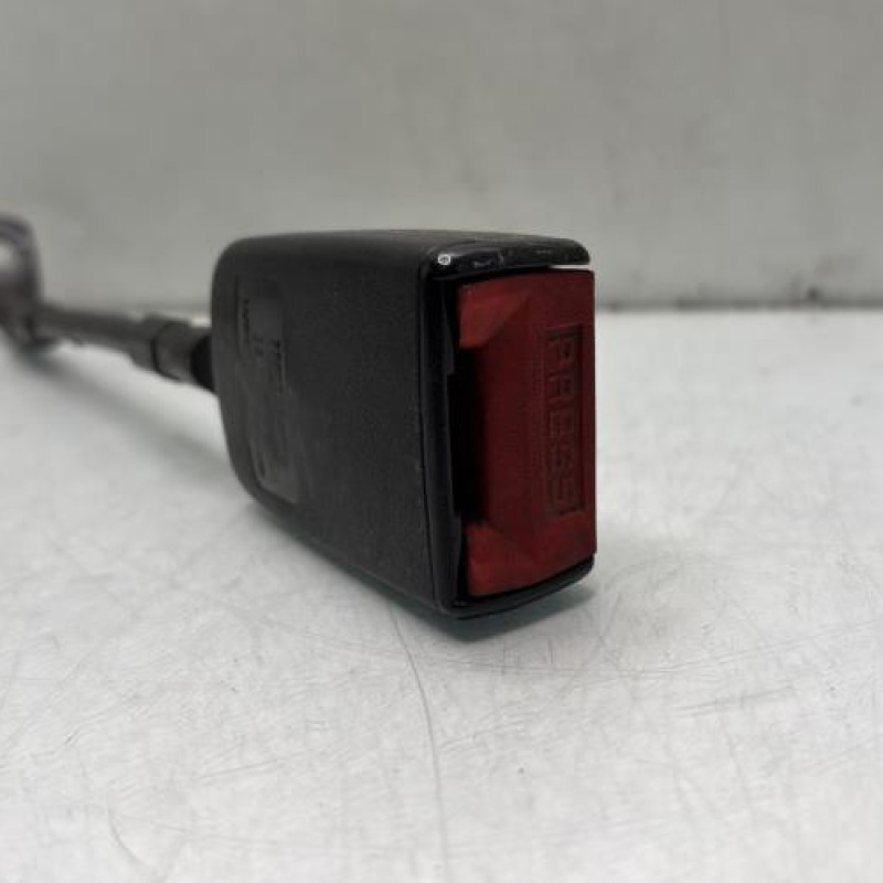 Attache ceinture avant droit RENAULT SUPER 5 Photo n°2