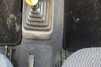 Attache ceinture avant droit RENAULT SUPER 5