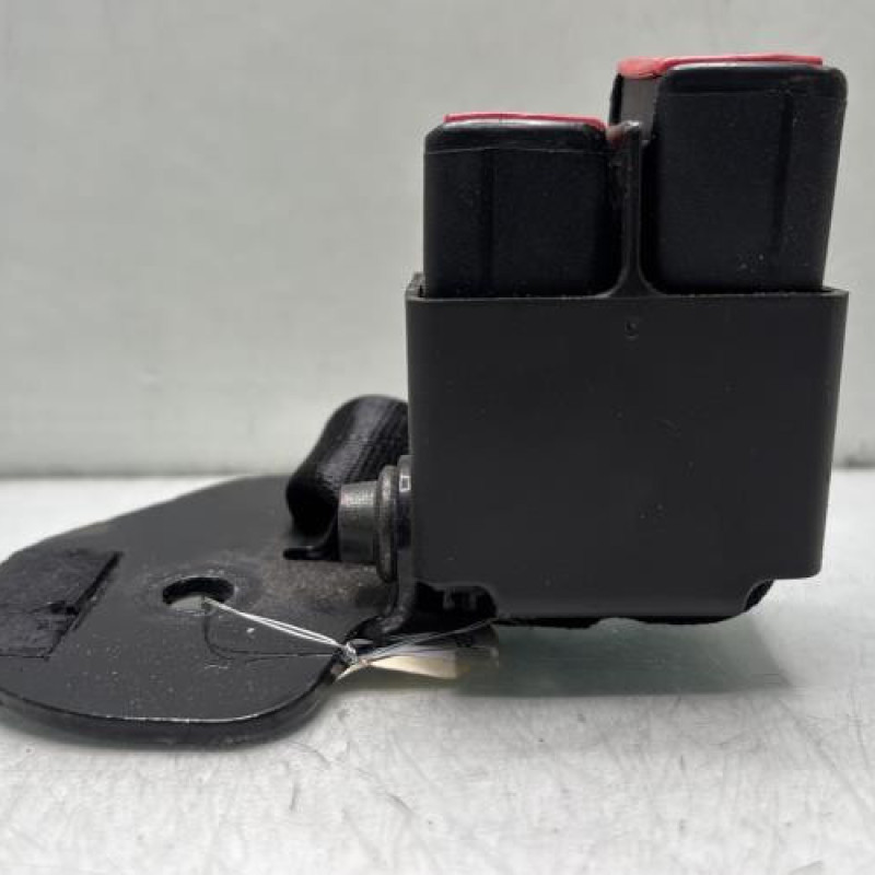 Attache ceinture arriere droit RENAULT CLIO 2 Photo n°2