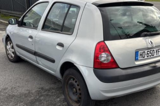 Attache ceinture arriere droit RENAULT CLIO 2