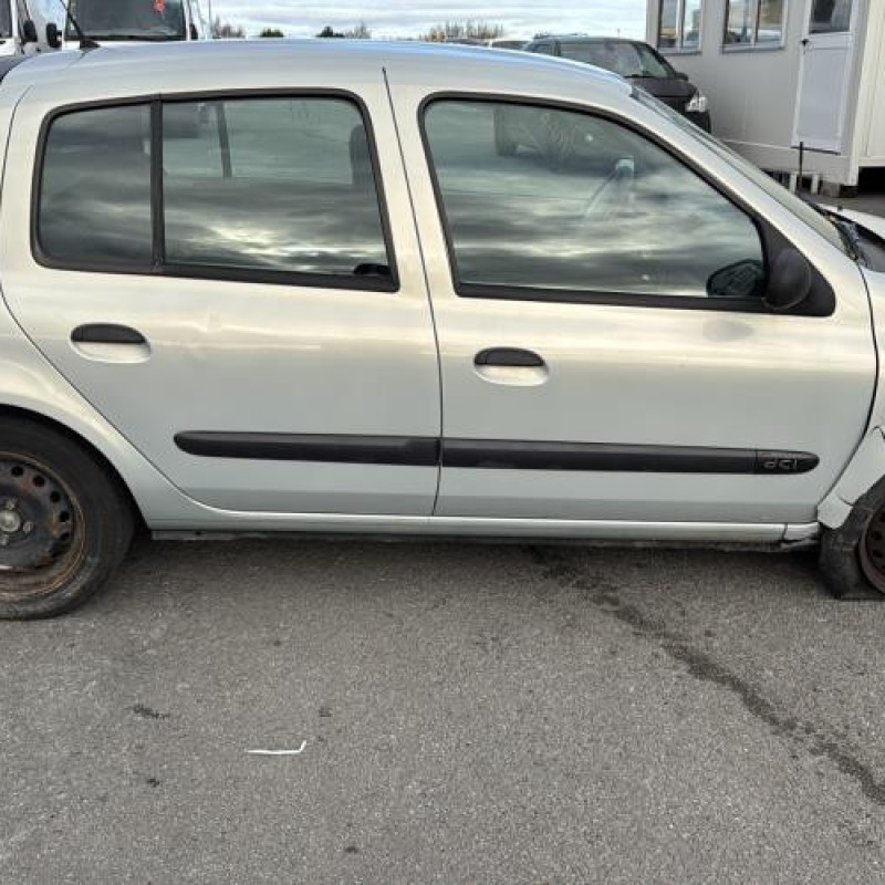 Attache ceinture arriere droit RENAULT CLIO 2 Photo n°10