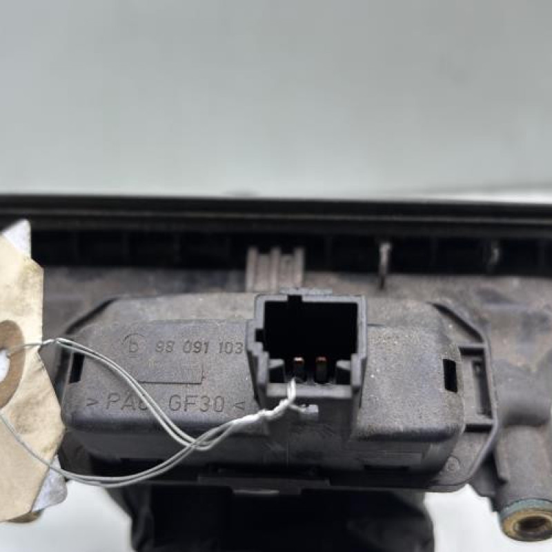 Bouton de coffre RENAULT KANGOO 2 Photo n°4