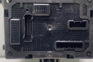 Boitier UCH RENAULT CLIO 3 Photo n°1